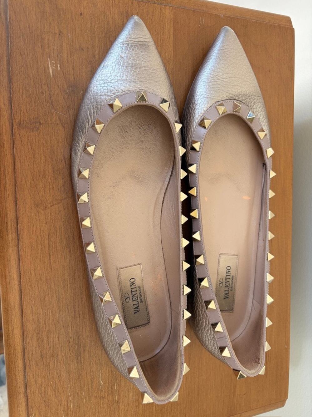 Valentino Garavani Rockstud Metallic Leather Flats size 38/8